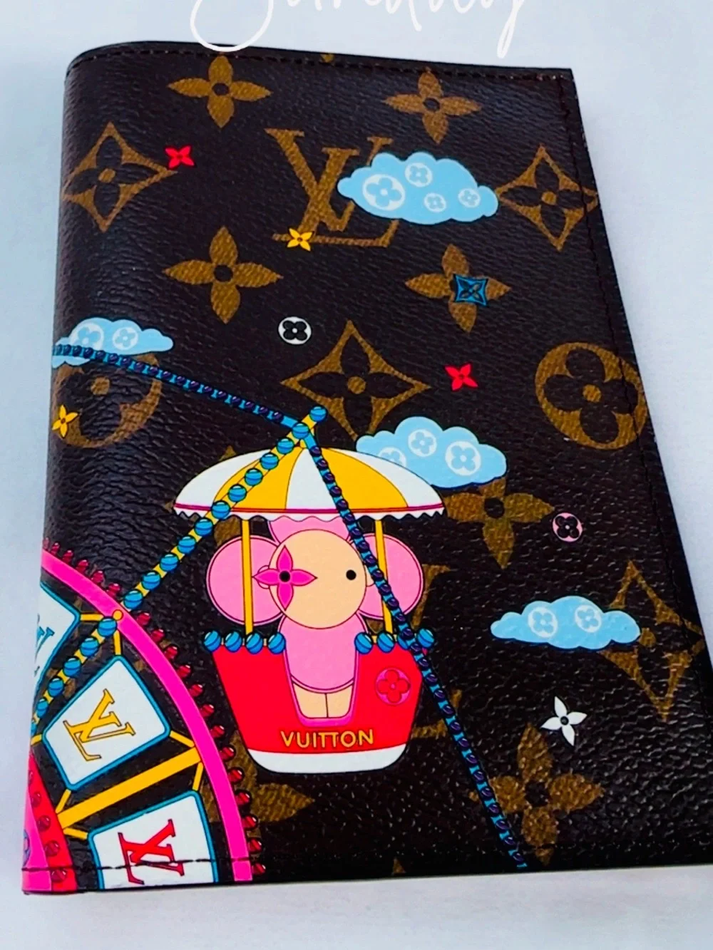 ♥️Louis Vuitton Monogram Big Wheel Passport cover ♥️